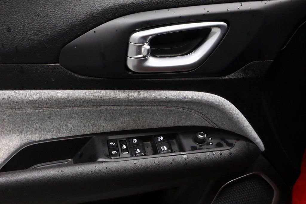 Used 2023 Jeep Compass Latitude image 22