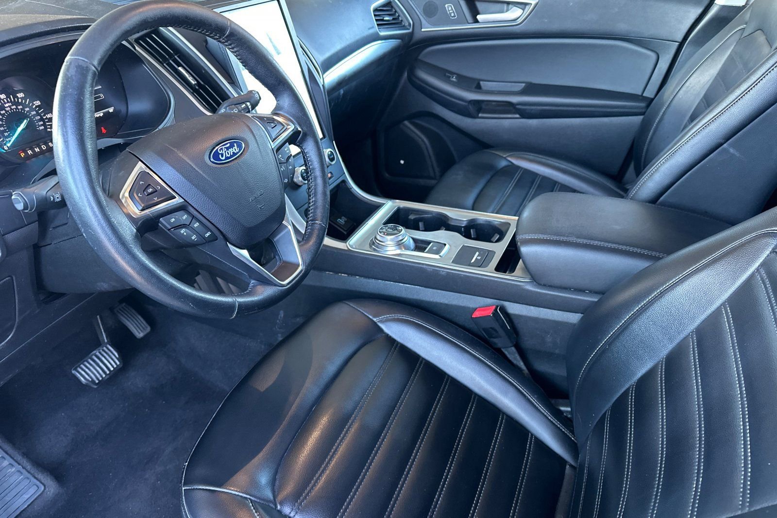 Certified 2022 Ford Edge SEL w/ Convenience Package AWD/4WD image 9