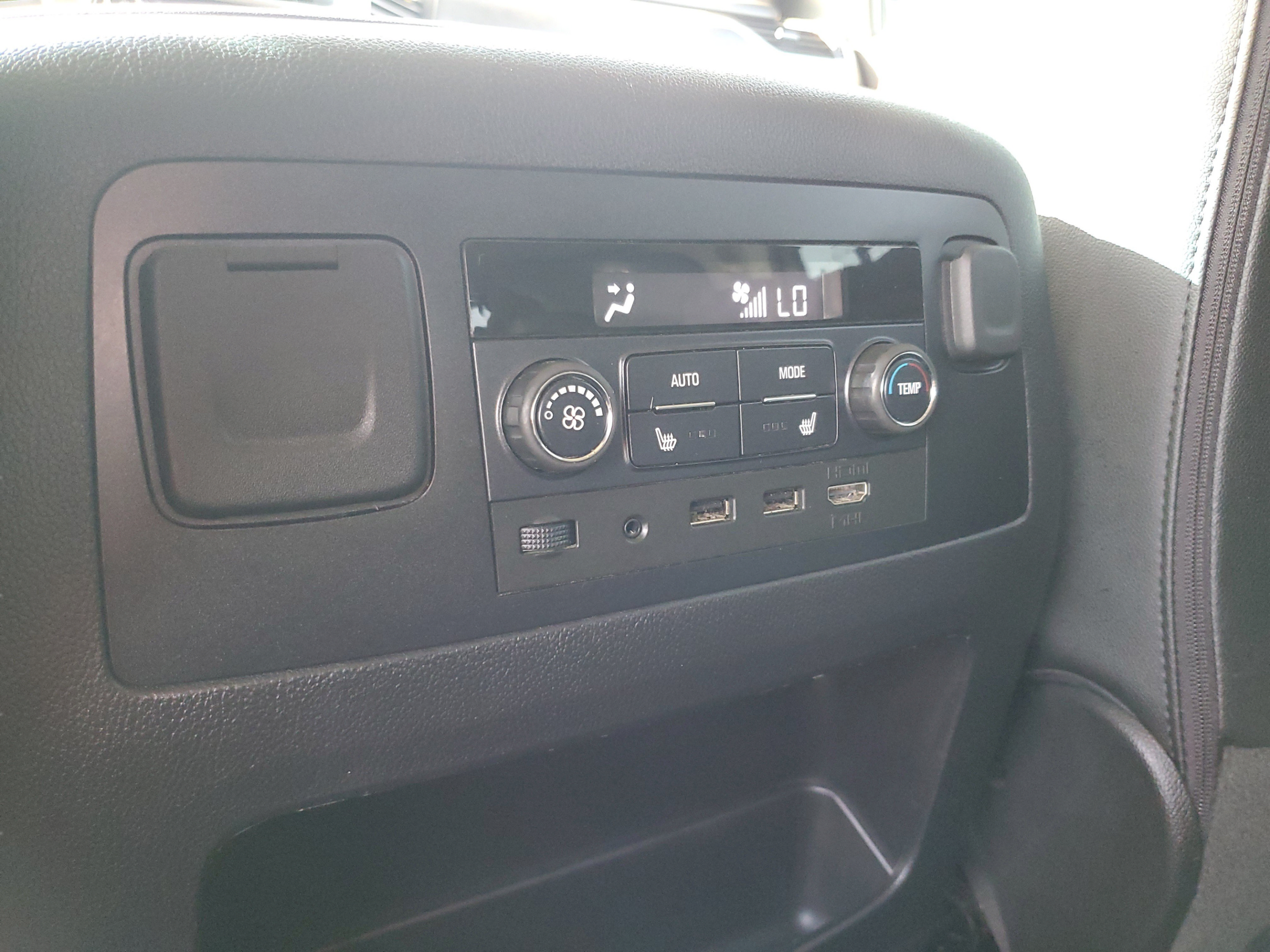Used 2019 Chevrolet Tahoe LT AWD/4WD image 12