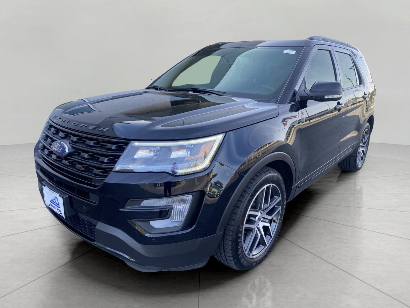 Certified 2017 Ford Explorer Sport AWD/4WD image 4