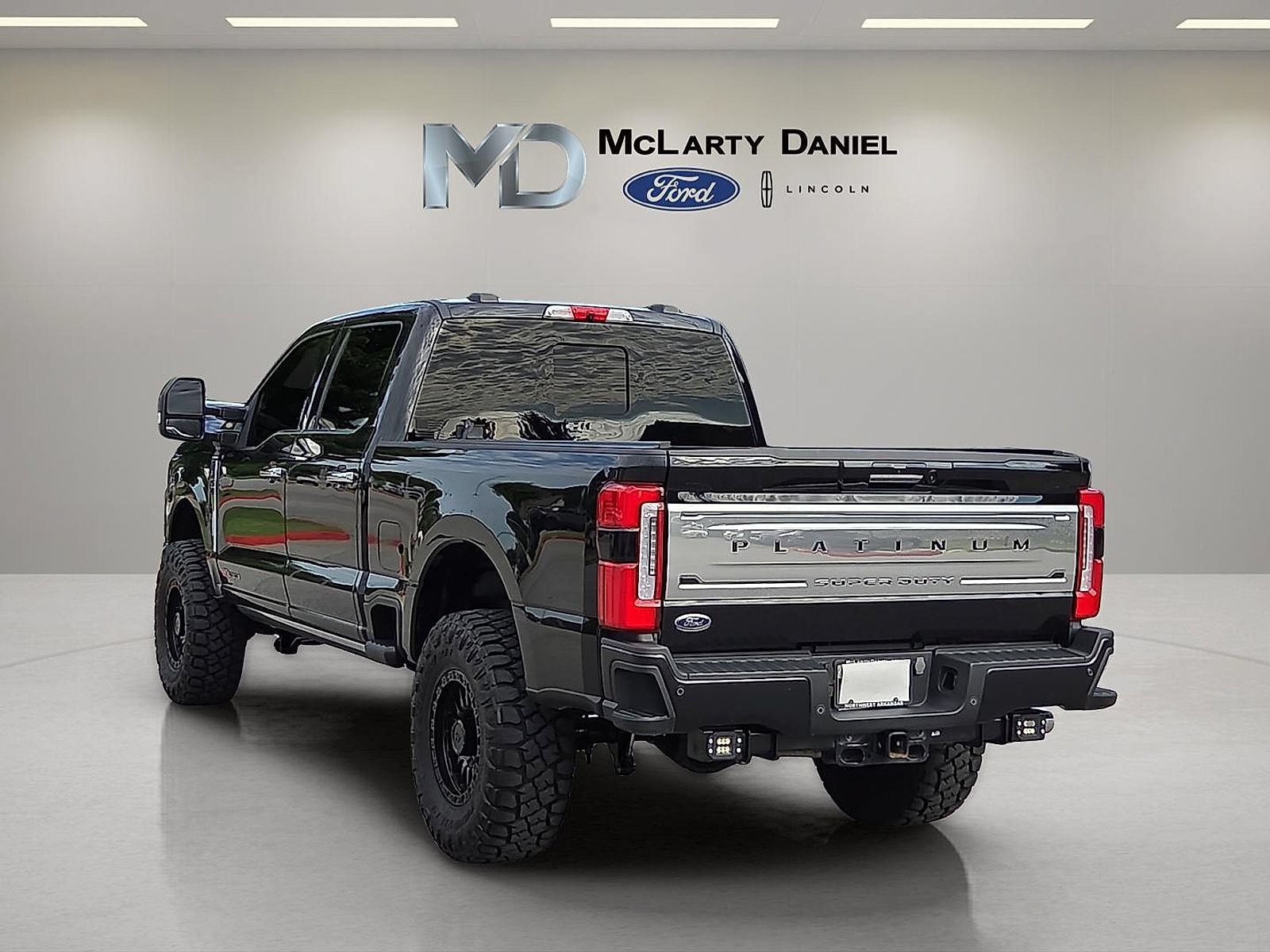 Certified 2023 Ford F250 Platinum AWD/4WD image 4