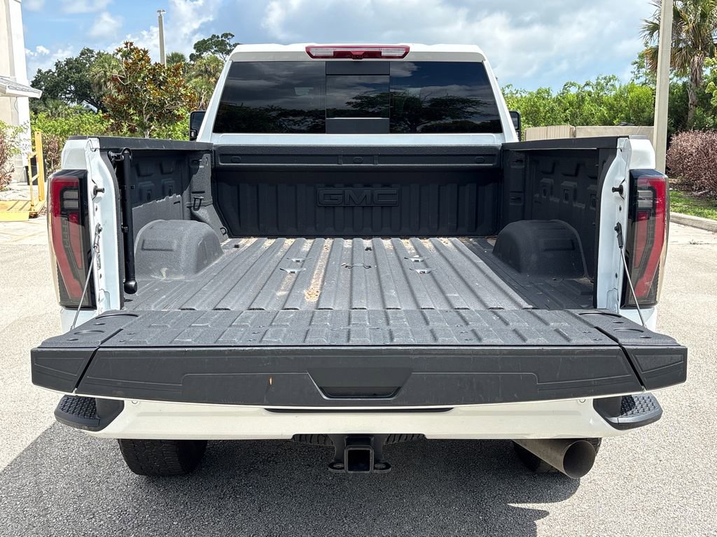 Used 2025 GMC Sierra 2500 AT4 AWD/4WD image 9