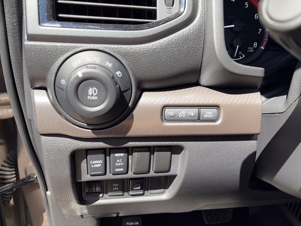 Used 2023 Nissan Titan PRO-4X w/ Pro-4x Convenience Package AWD/4WD image 24
