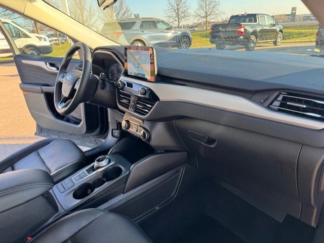 Certified 2022 Ford Escape SEL image 35