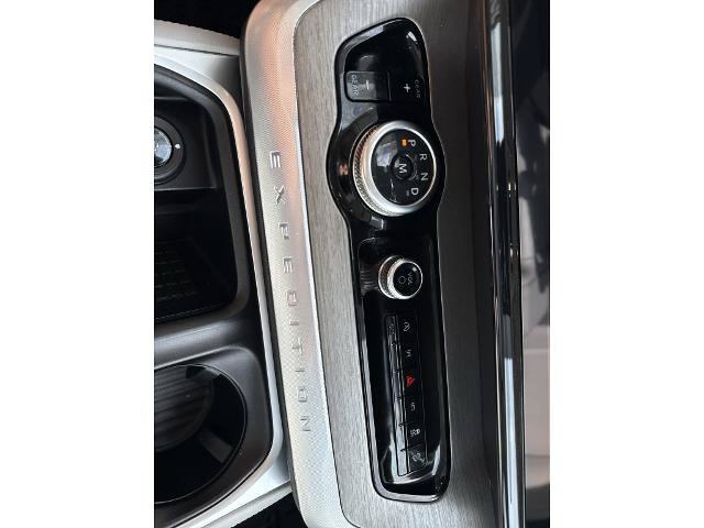 Certified 2025 Ford Expedition Platinum w/ Driver's Package AWD/4WD image 29
