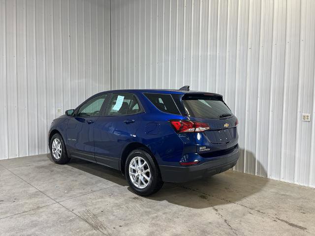 Used 2022 Chevrolet Equinox LS image 4