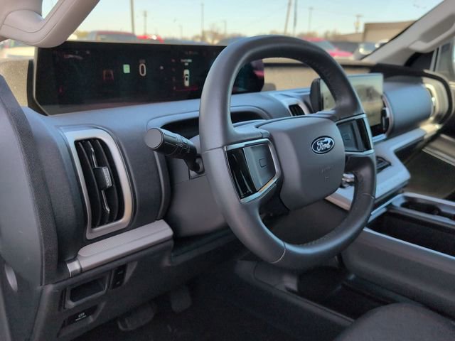 Certified 2025 Ford Expedition Active image 11