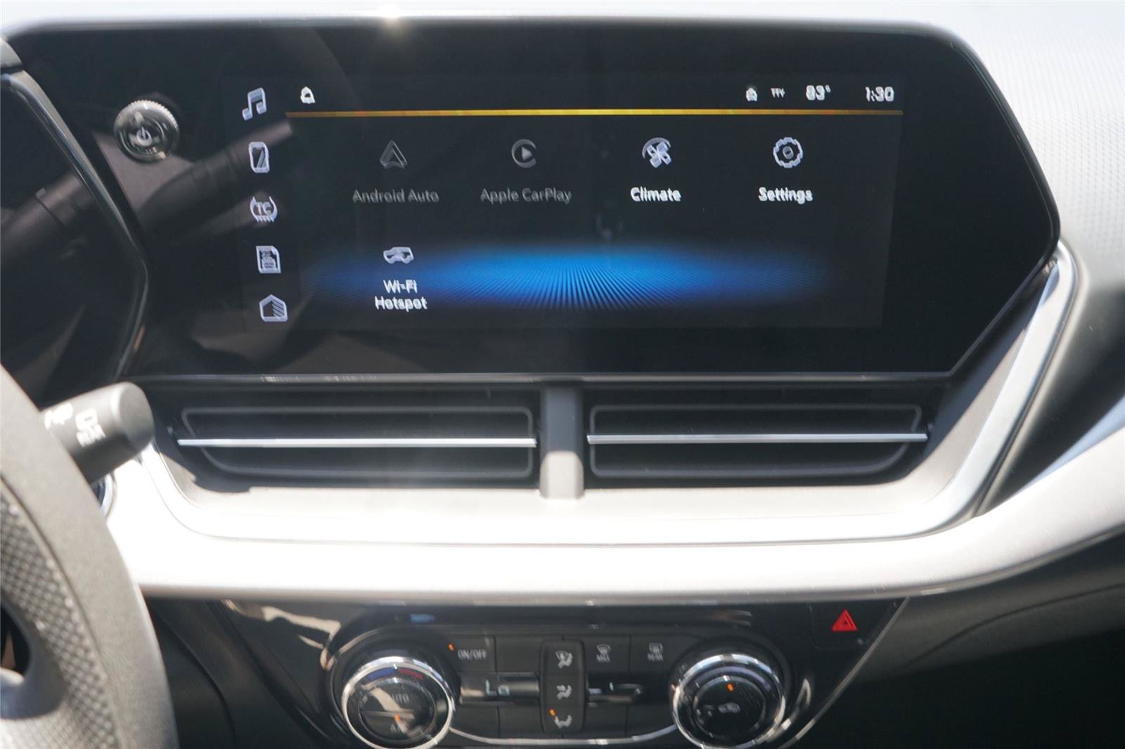 Used 2024 Chevrolet Trax LT FWD image 13