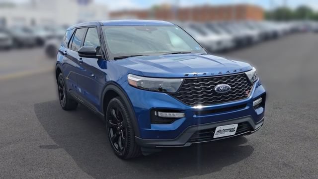 Certified 2022 Ford Explorer ST w/ Equipment Group 401A AWD/4WD image 3