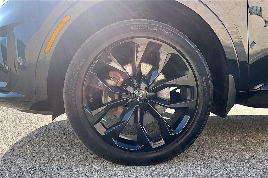 Used 2023 Kia Sorento SX image 9