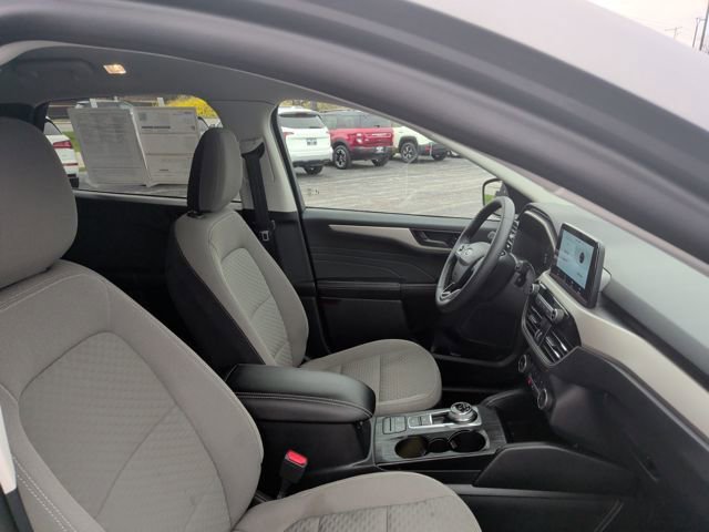Certified 2022 Ford Escape SE w/ Cold Weather Package AWD/4WD image 16