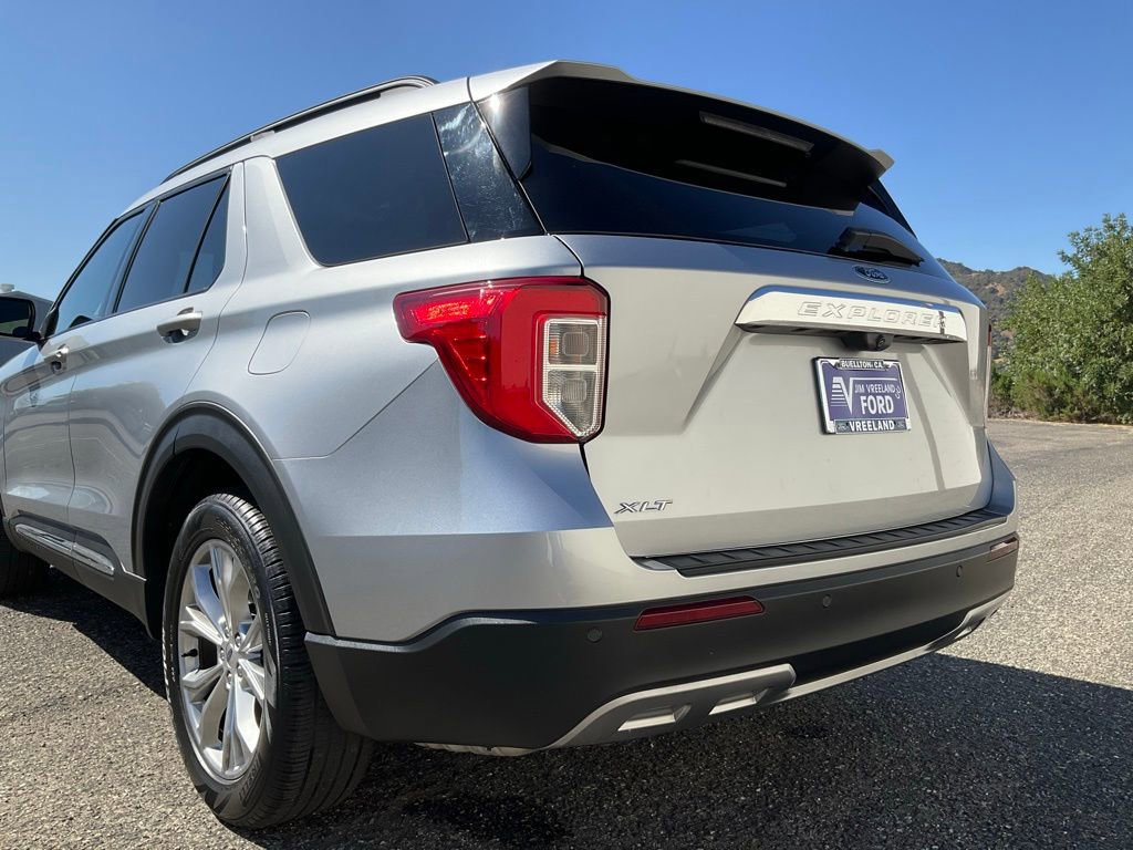 Certified 2022 Ford Explorer XLT w/ Equipment Group 202A image 10