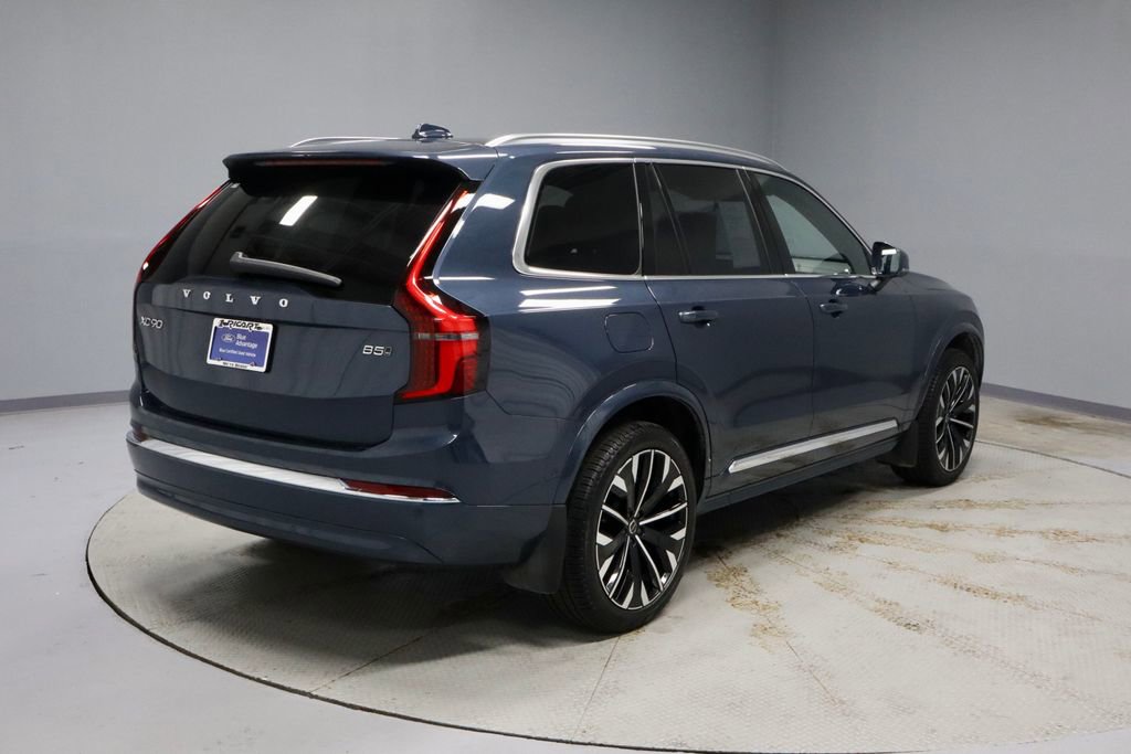 Used 2025 Volvo XC90 B5 Plus w/ Protection Package AWD/4WD image 11