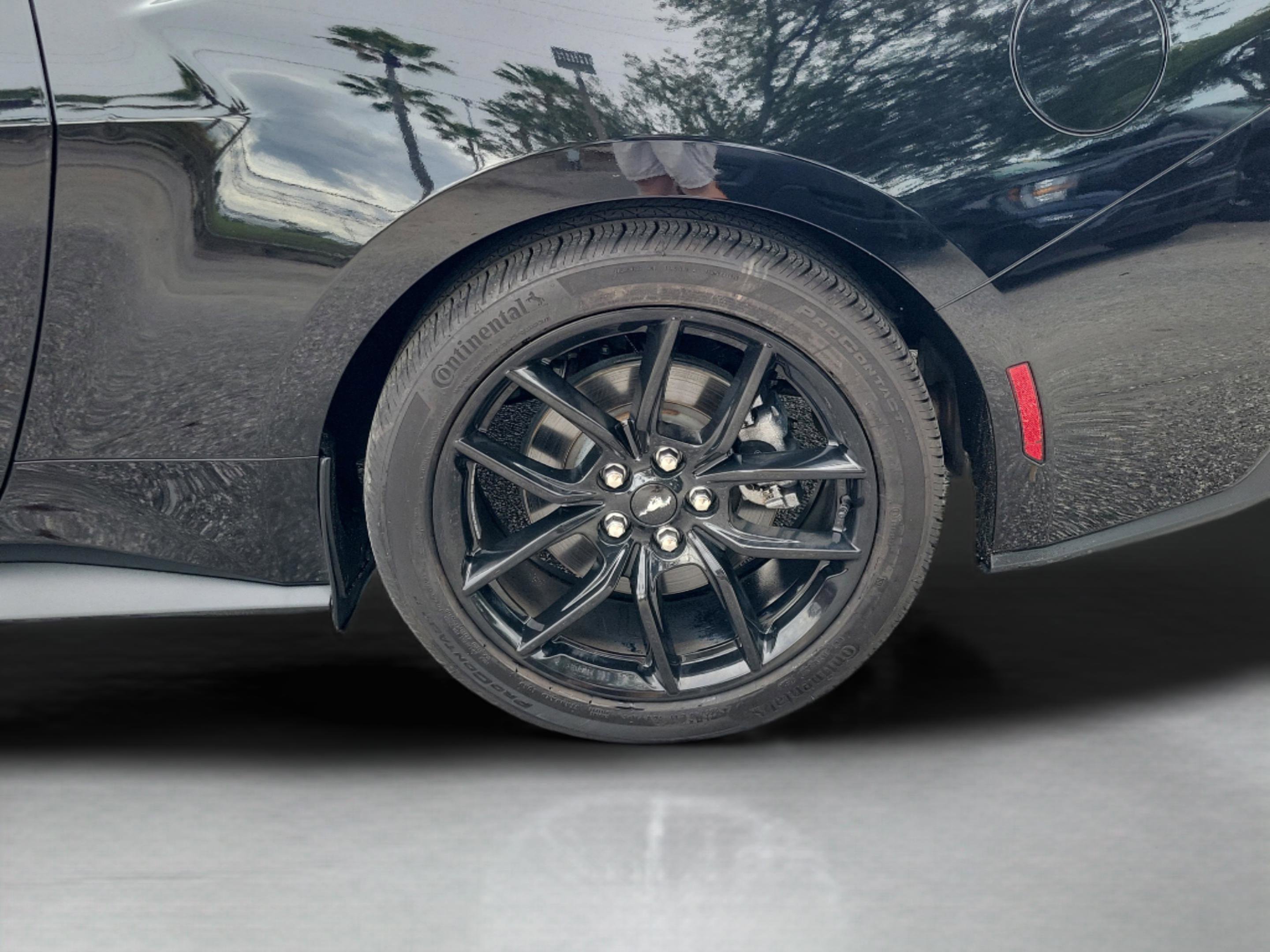 Certified 2024 Ford Mustang Coupe RWD image 5