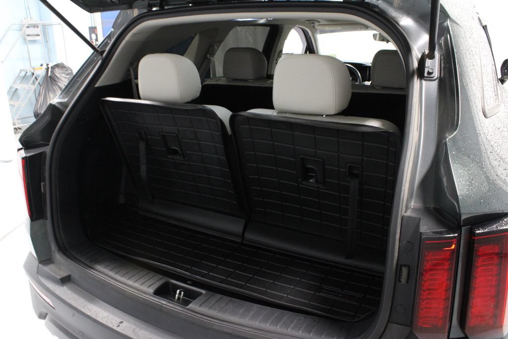 Used 2023 Kia Sorento S w/ Panoramic Sunroof Package AWD/4WD image 19