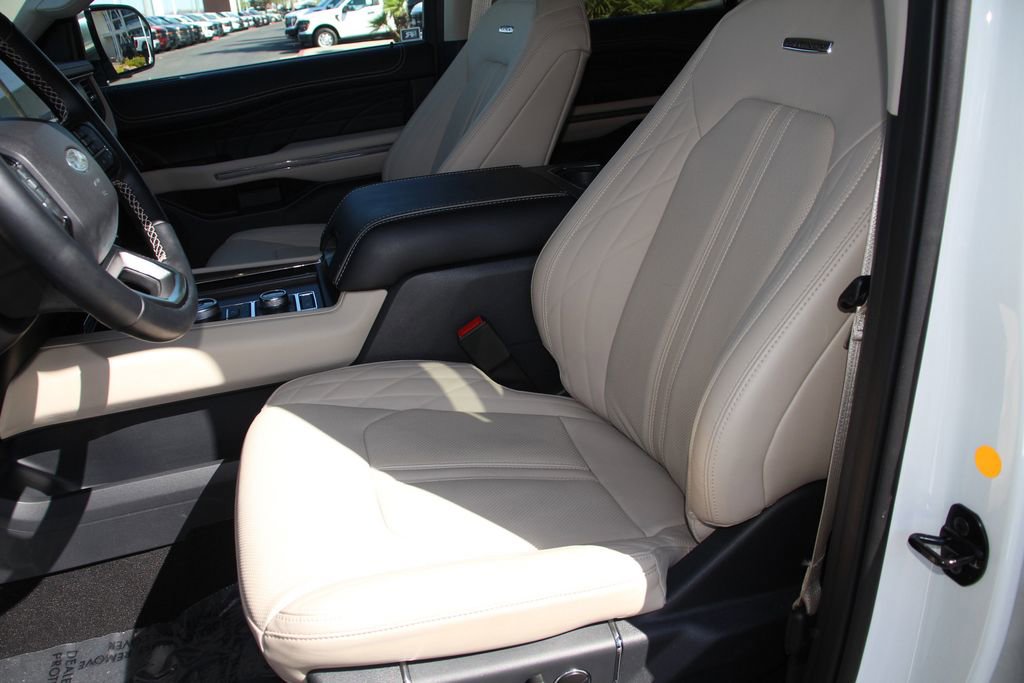 Certified 2024 Ford Expedition Platinum AWD/4WD image 23
