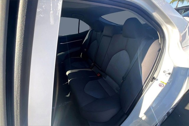 Used 2019 Toyota Camry LE image 26
