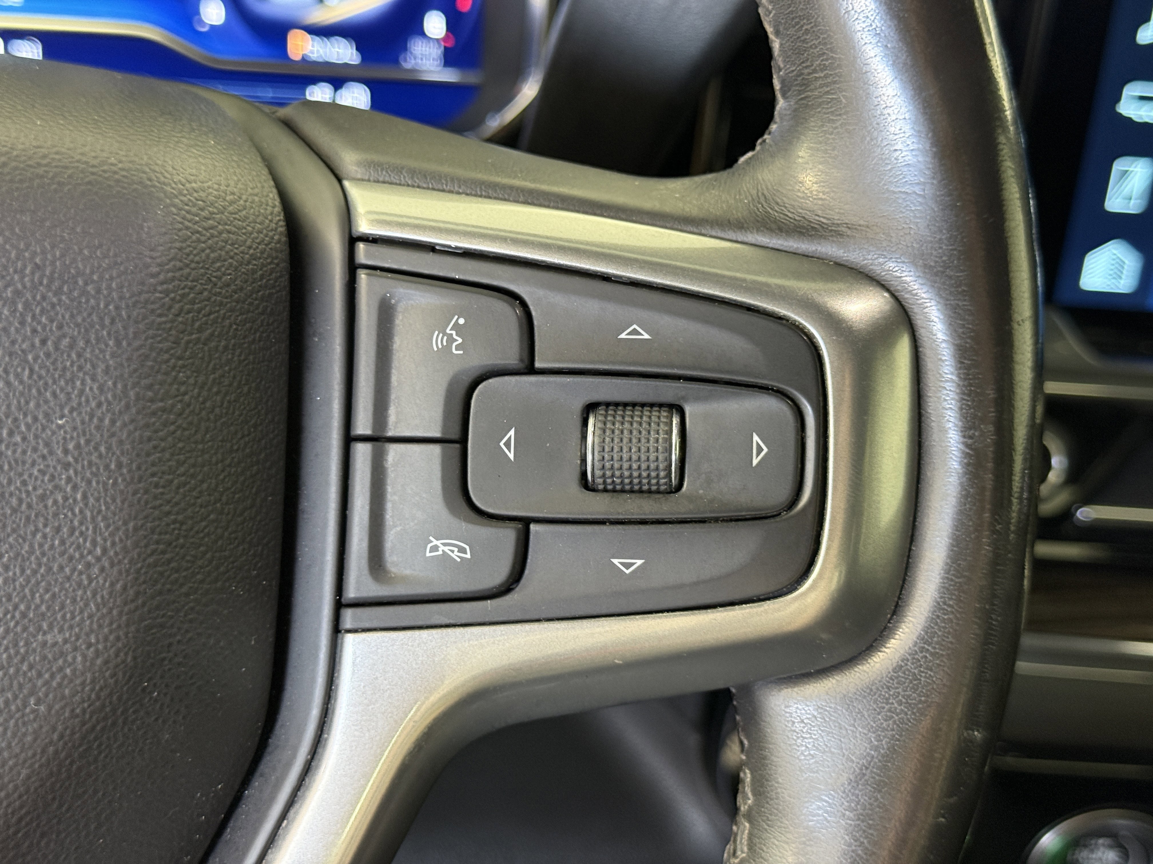 Used 2022 Chevrolet Silverado 1500 LT image 26