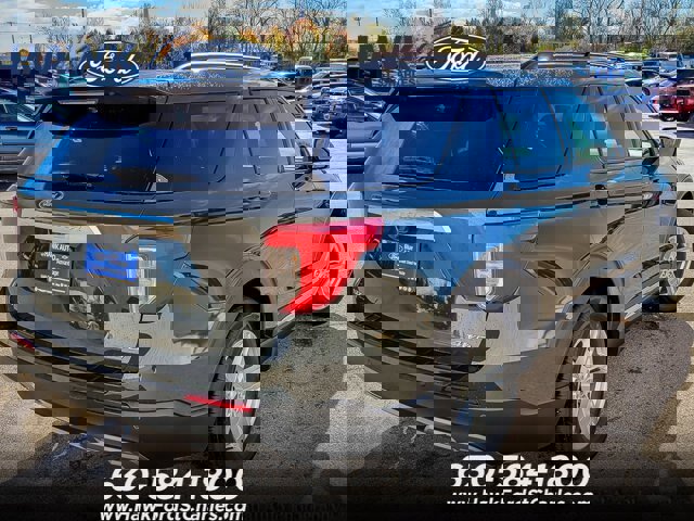 Certified 2023 Ford Explorer XLT w/ Equipment Group 202A image 7