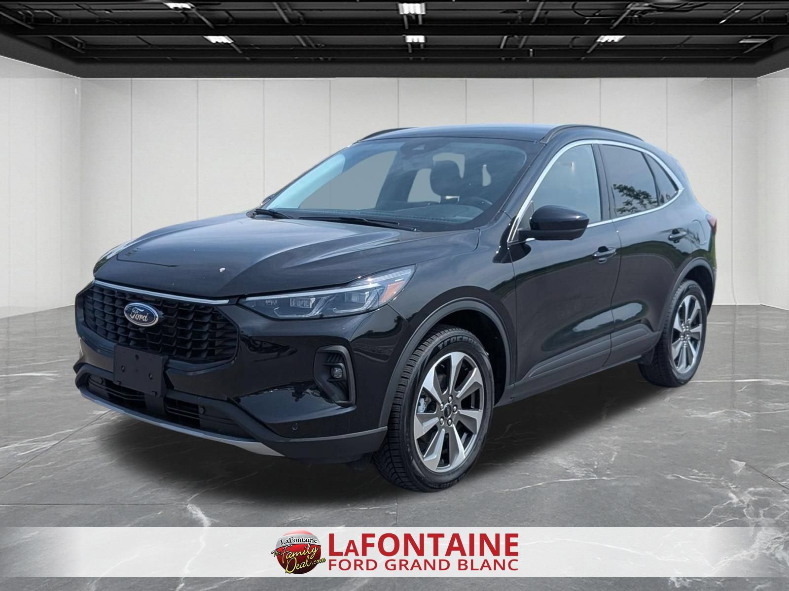 Certified 2024 Ford Escape Platinum AWD/4WD image 1