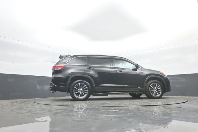 Used 2019 Toyota Highlander XLE image 34