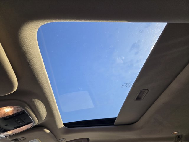 Used 2017 Jeep Grand Cherokee Limited image 23