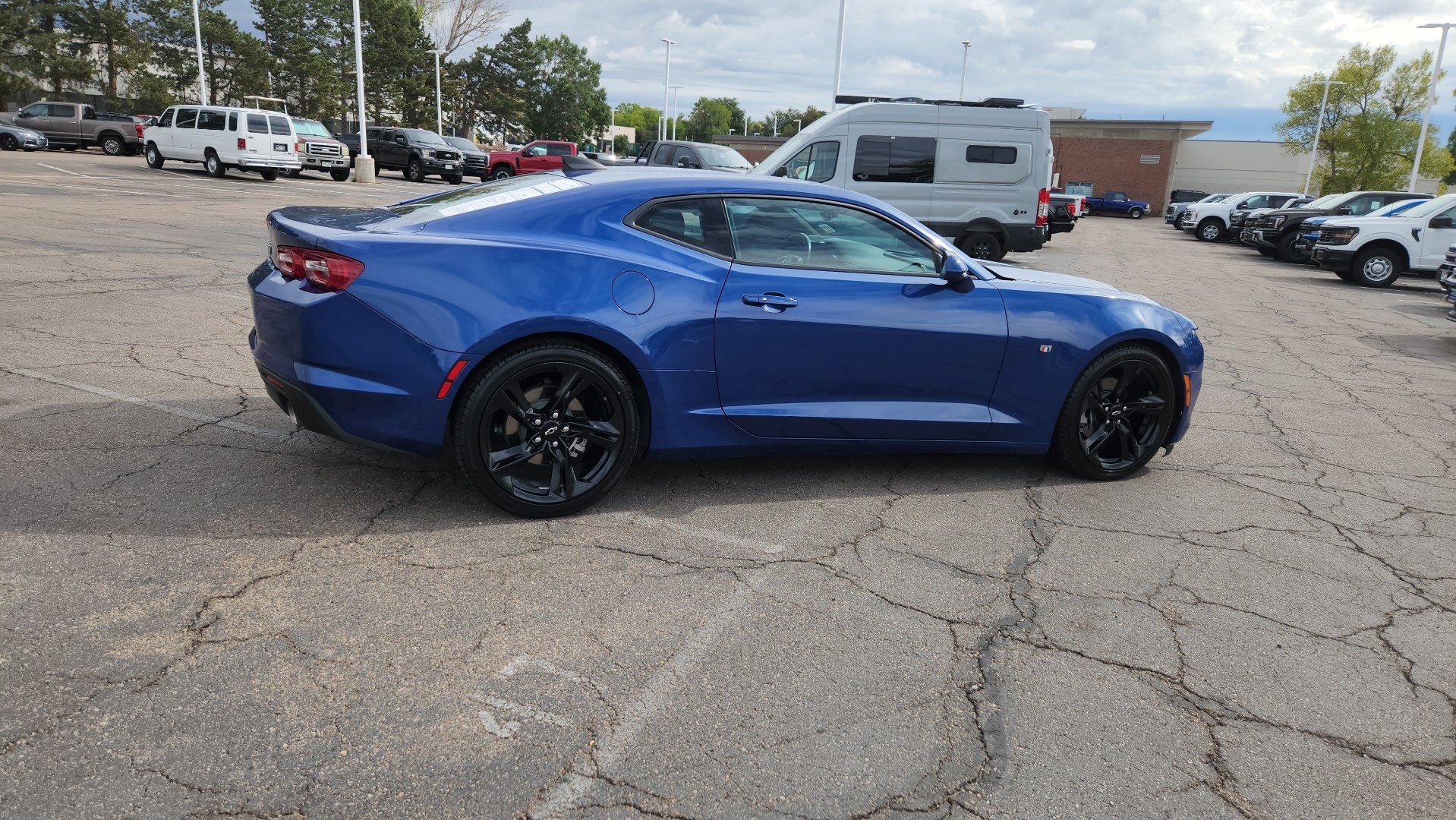 Used 2020 Chevrolet Camaro LT RWD image 13