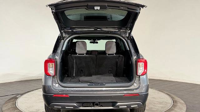 Certified 2023 Ford Explorer XLT w/ Equipment Group 202A image 33
