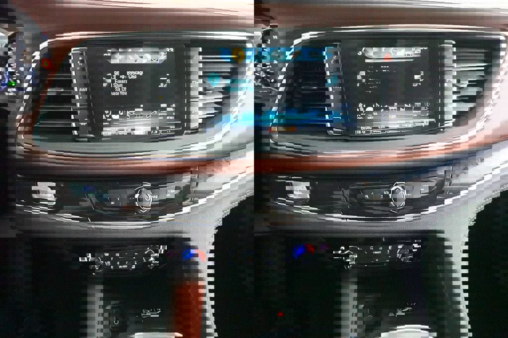 Used 2018 Buick Enclave Avenir w/ Avenir Technology Package AWD/4WD image 15