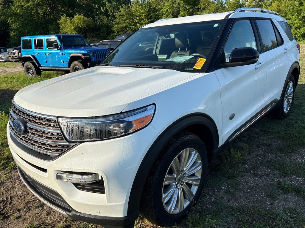 Certified 2024 Ford Explorer King Ranch w/ Technology Package AWD/4WD image 11