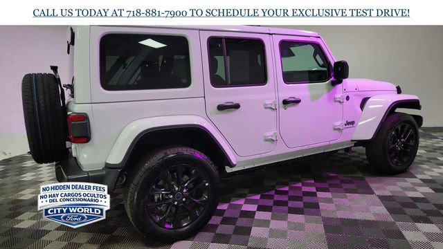 Used 2025 Jeep Wrangler Unlimited Sahara w/ Safety Group AWD/4WD image 7
