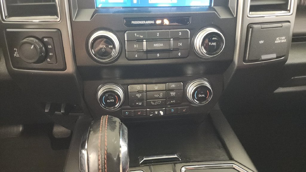 Certified 2019 Ford F150 Lariat w/ Equipment Group 502A Luxury AWD/4WD image 18