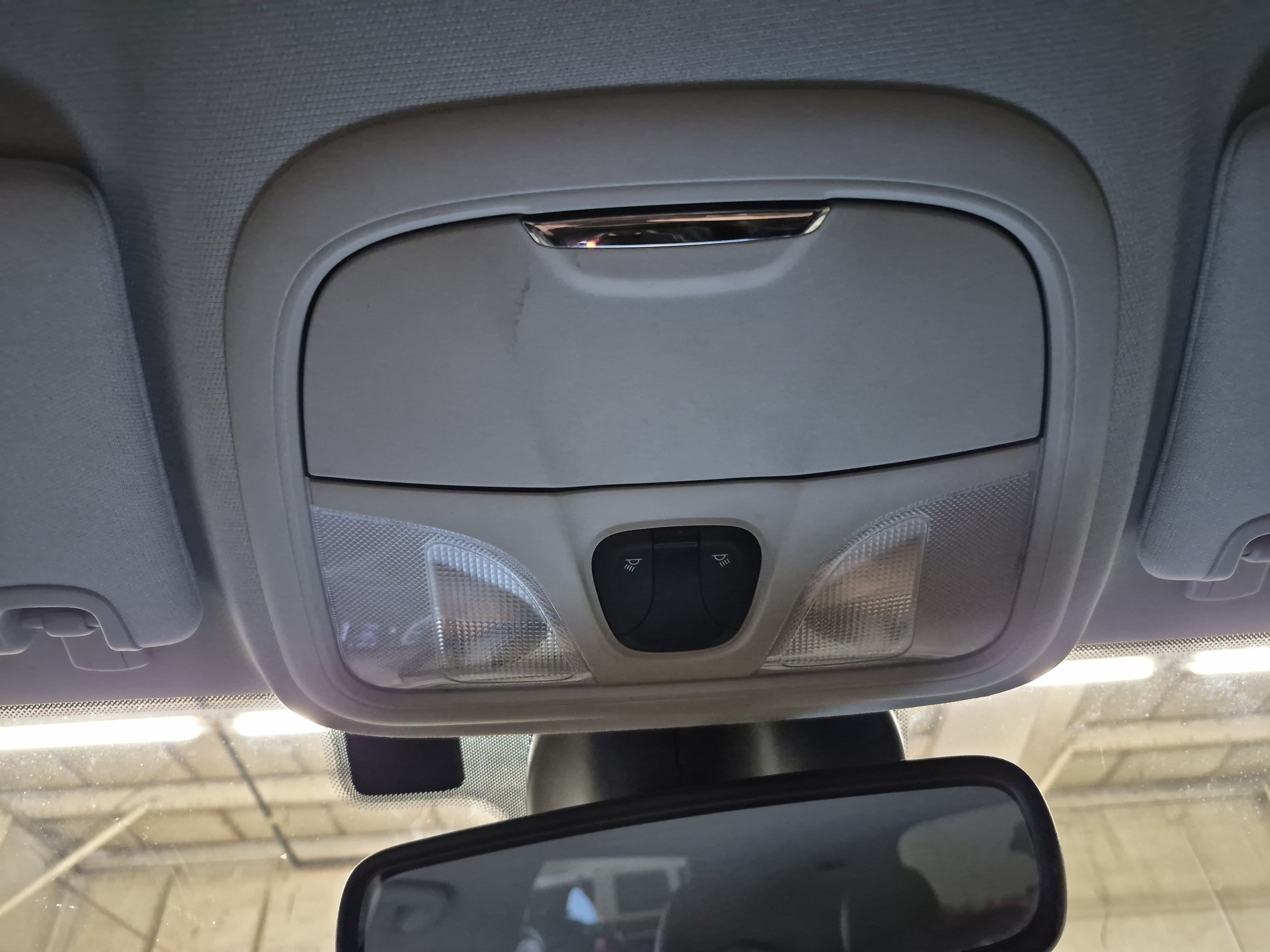 Used 2022 Jeep Cherokee Latitude AWD/4WD image 29