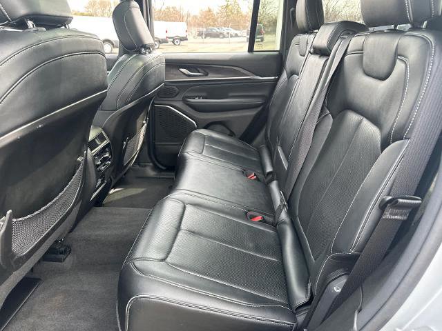 Used 2022 Jeep Grand Cherokee Overland image 32