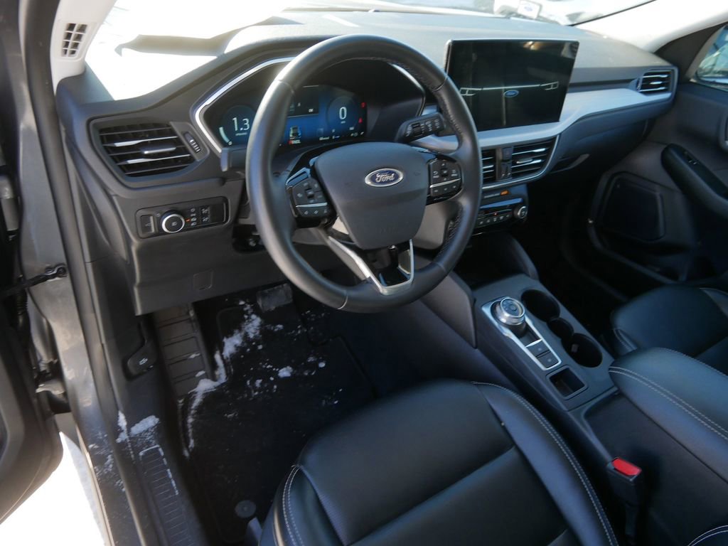 Certified 2024 Ford Escape Platinum image 11