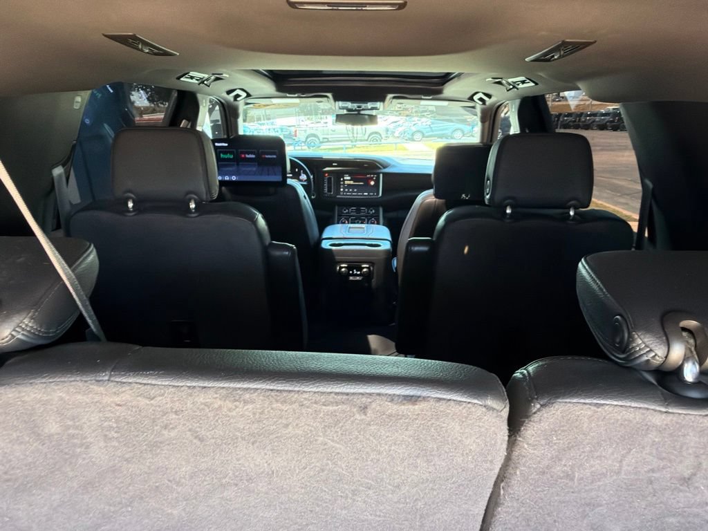 Used 2023 GMC Yukon XL Denali AWD/4WD image 17