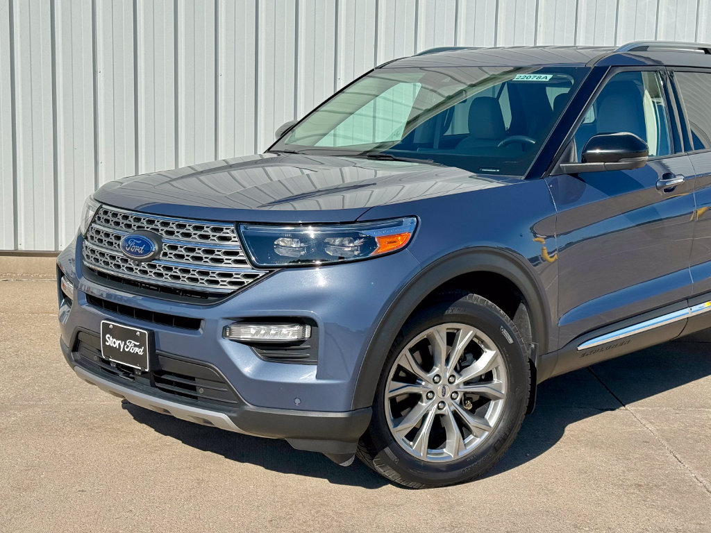 Certified 2021 Ford Explorer Limited w/ Equipment Group 301A AWD/4WD image 2