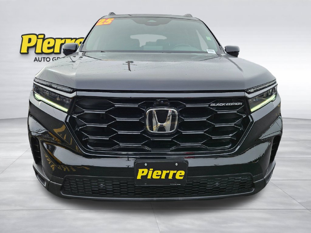 Used 2025 Honda Pilot Black Edition image 8