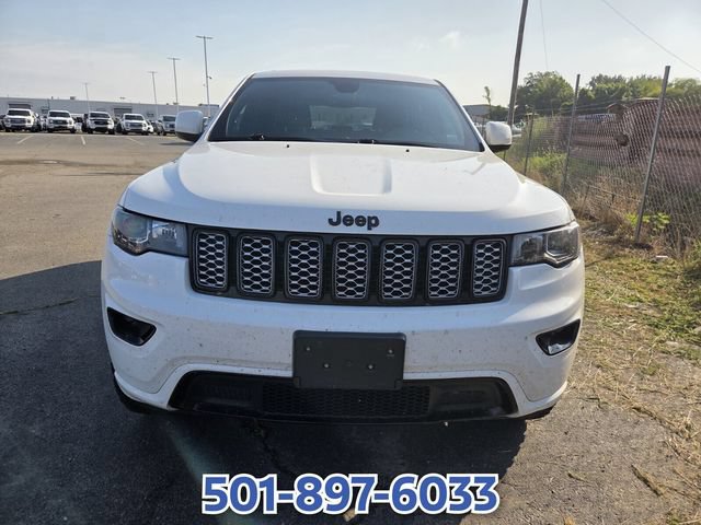Used 2017 Jeep Grand Cherokee Altitude AWD/4WD image 2