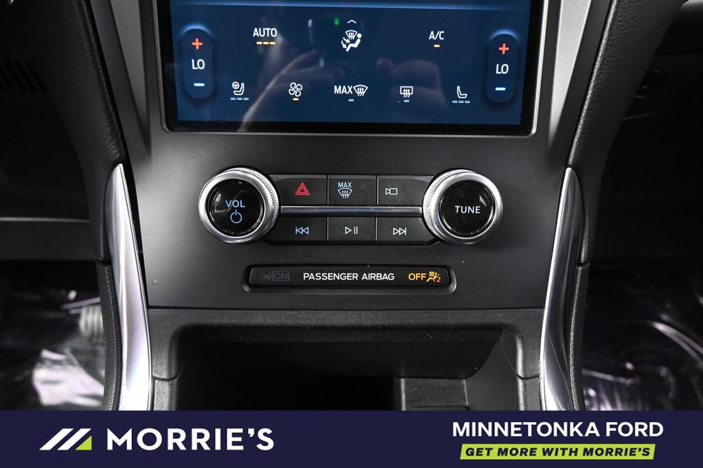 Certified 2024 Ford Edge Titanium AWD/4WD image 30