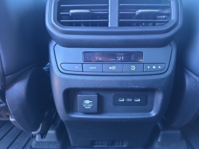 Used 2025 Honda Pilot TrailSport image 18