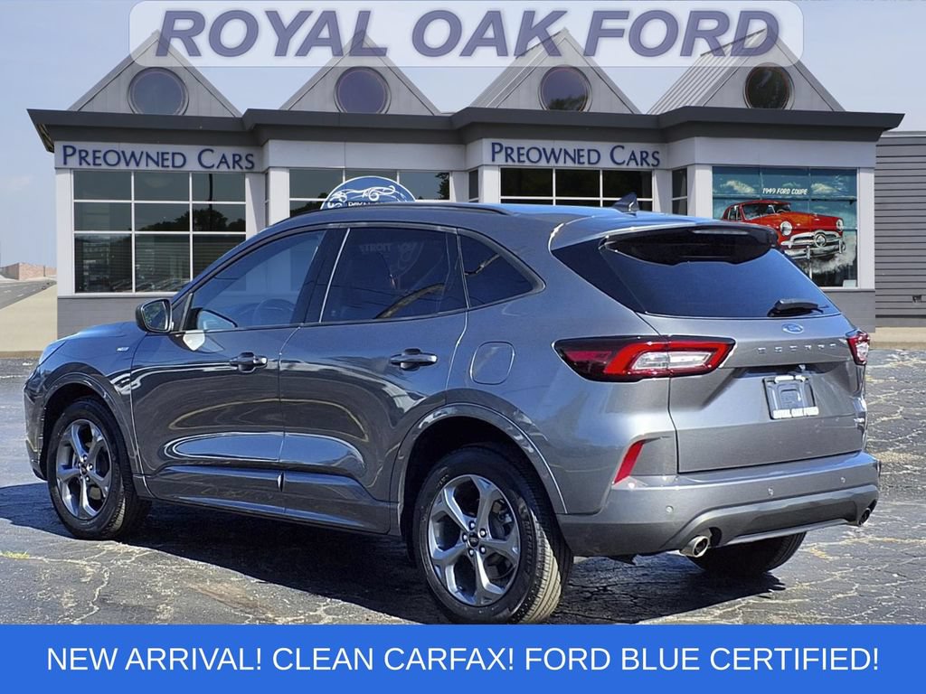 Certified 2023 Ford Escape ST-Line w/ Tech Pack #1 AWD/4WD image 2