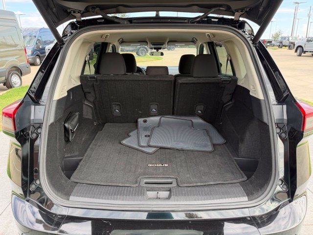 Used 2025 Nissan Rogue SV AWD/4WD image 8