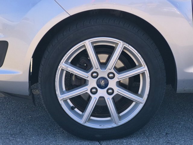 Certified 2019 Ford Fiesta SE w/ Equipment Group 201A FWD image 10