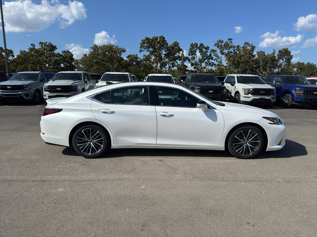 Used 2023 Lexus ES 350 w/ Accessory Package (Z1) FWD image 4