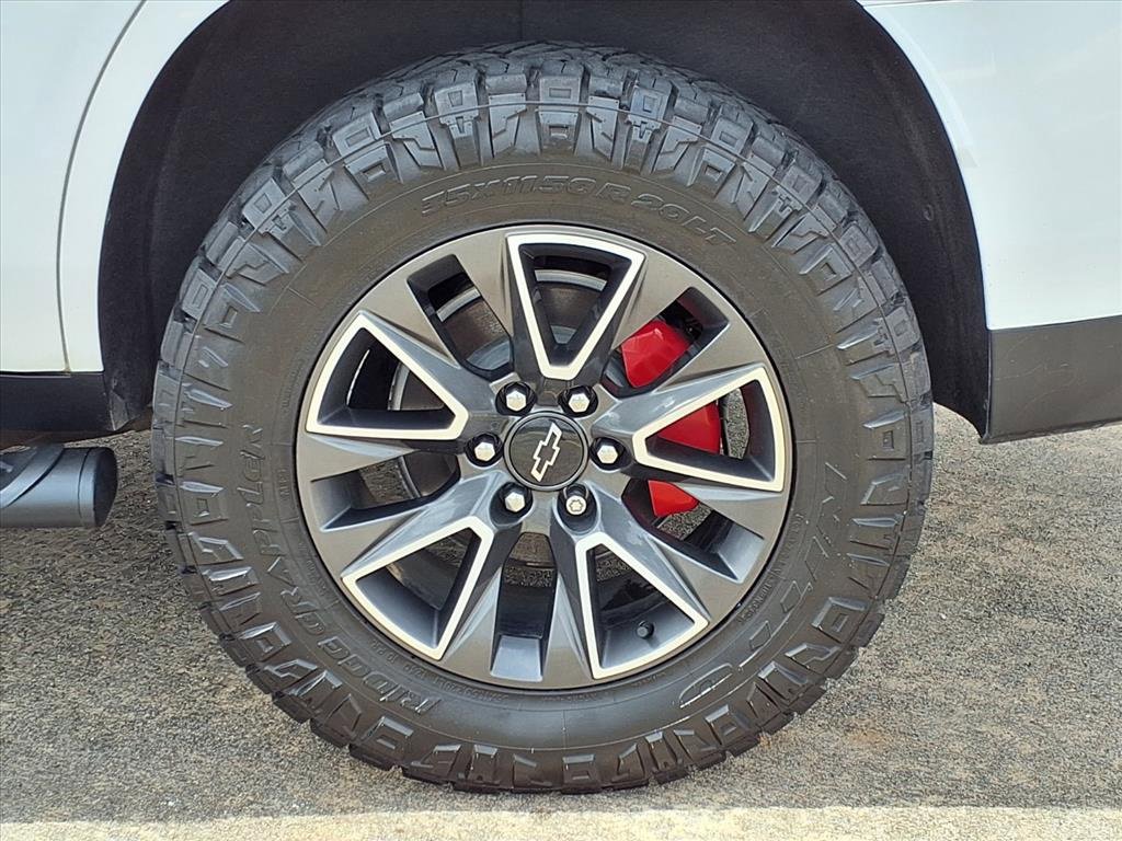 Used 2021 Chevrolet Tahoe Z71 w/ Luxury Package image 32