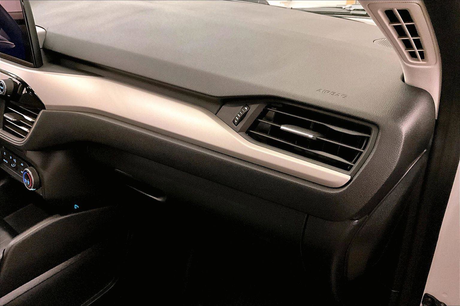 Certified 2021 Ford Escape SE image 15