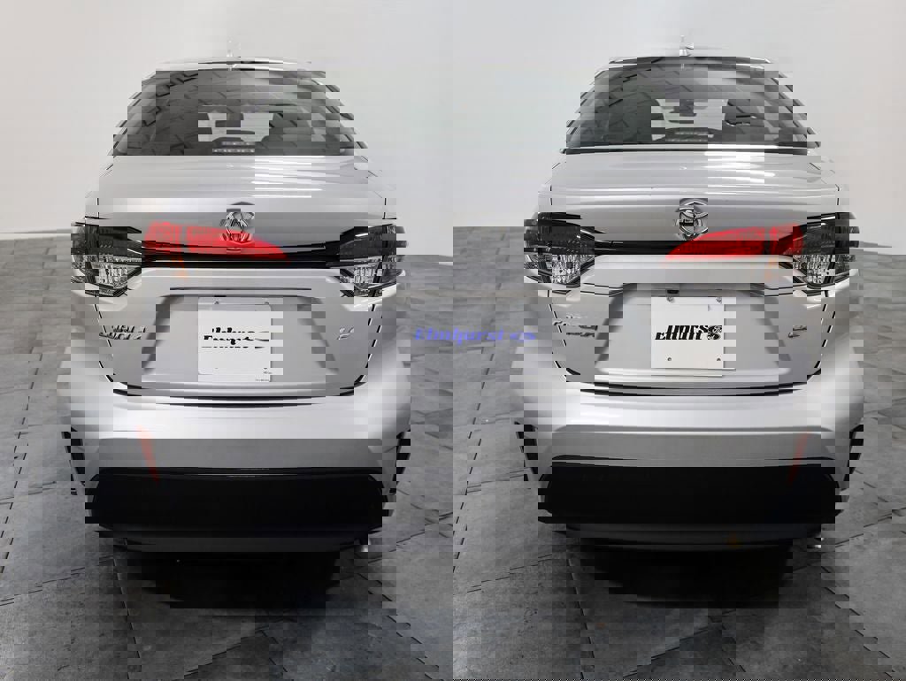 Used 2024 Toyota Corolla LE image 3
