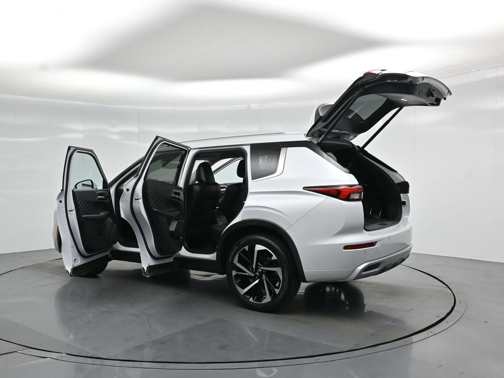Used 2024 Mitsubishi Outlander SEL FWD image 32