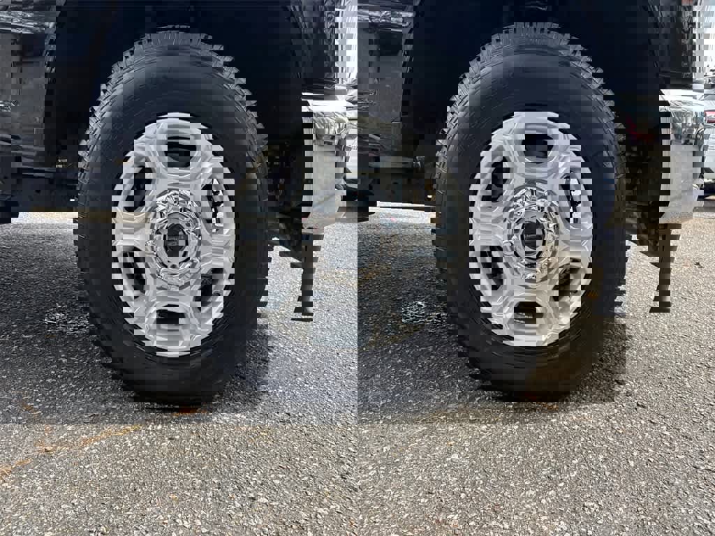 Certified 2025 Ford F250 XLT image 25